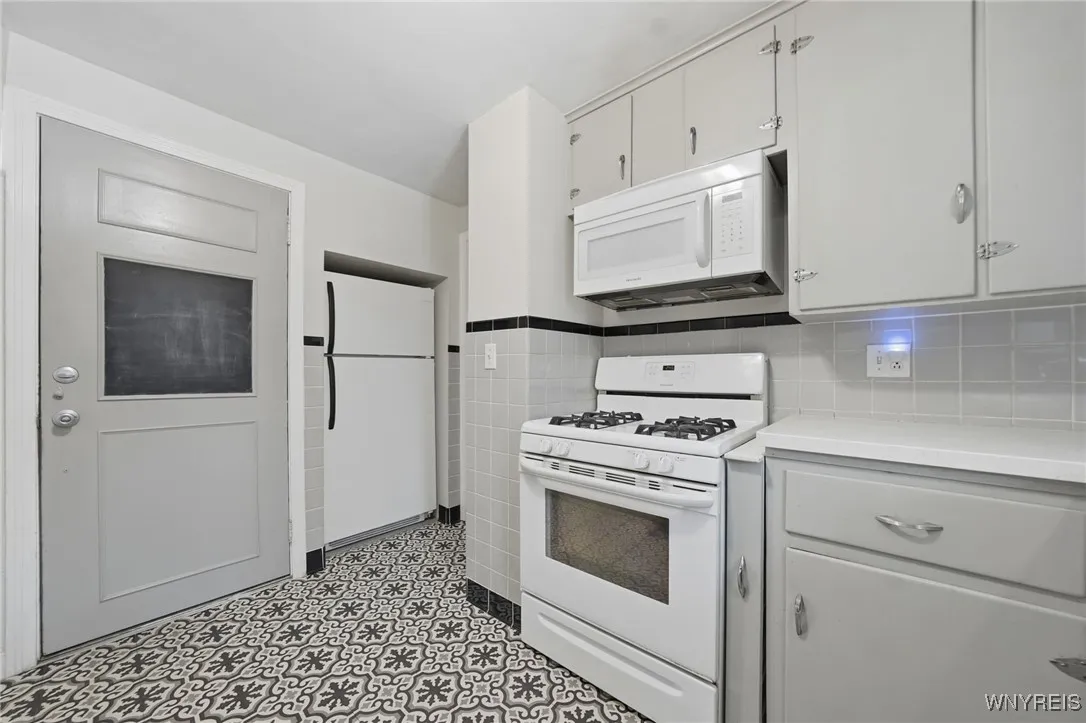 5871 Cole Road, Orchard Park, New York 14127, Orchard Park, New York 14127, 3 Bedrooms Bedrooms, 8 Rooms Rooms,1 BathroomBathrooms,Residential,Closed,5871 Cole Road, Orchard Park, New York 14127,0,B1654048