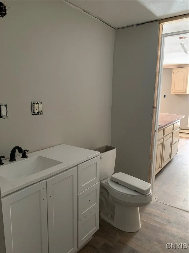 9141 Main Street, Annsville, New York 13471, Annsville, New York 13471, 6 Bedroom Bedrooms, 10 Room Rooms,2 BathroomBathrooms,Residential,For Sale,9141 Main Street, Annsville, New York 13471,0,S1654336
