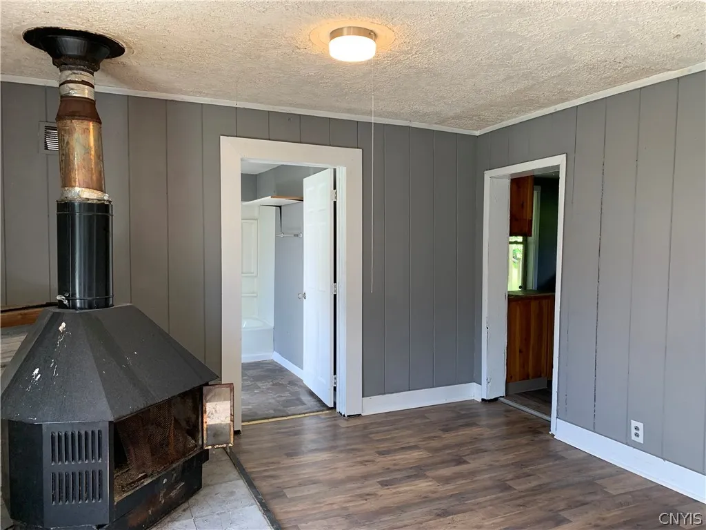9141 Main Street, Annsville, New York 13471, Annsville, New York 13471, 6 Bedroom Bedrooms, 10 Room Rooms,2 BathroomBathrooms,Residential,For Sale,9141 Main Street, Annsville, New York 13471,0,S1654336