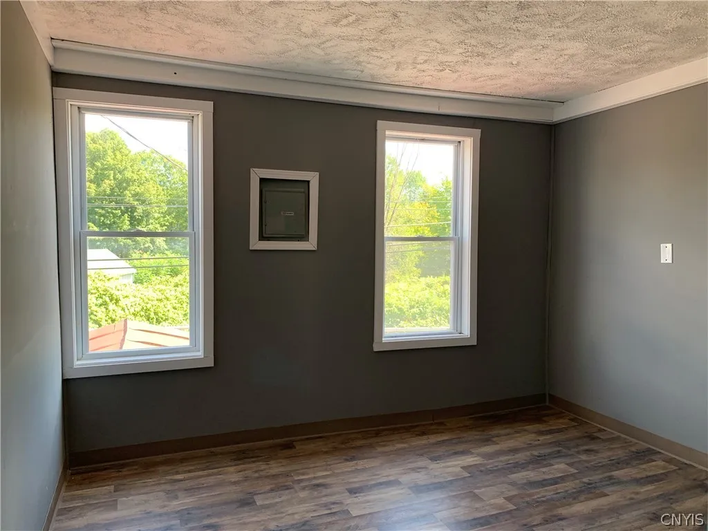9141 Main Street, Annsville, New York 13471, Annsville, New York 13471, 6 Bedroom Bedrooms, 10 Room Rooms,2 BathroomBathrooms,Residential,For Sale,9141 Main Street, Annsville, New York 13471,0,S1654336