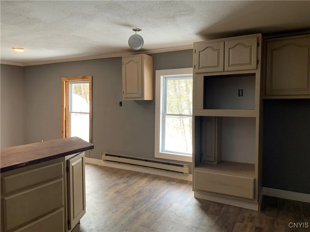 9141 Main Street, Annsville, New York 13471, Annsville, New York 13471, 6 Bedroom Bedrooms, 10 Room Rooms,2 BathroomBathrooms,Residential,For Sale,9141 Main Street, Annsville, New York 13471,0,S1654336