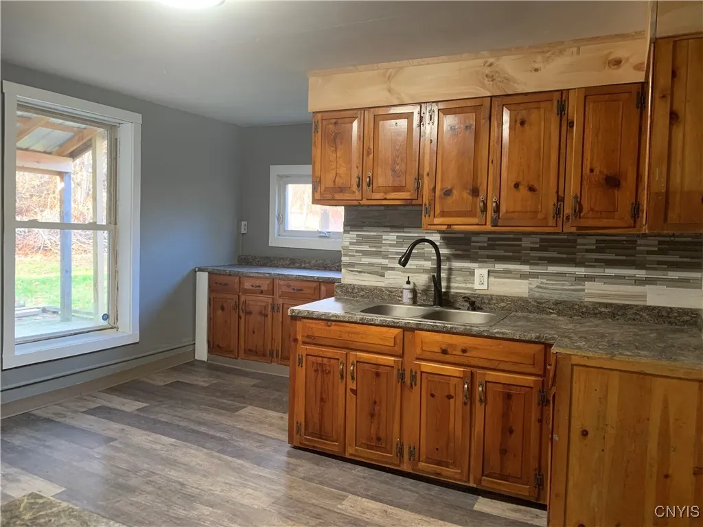 9141 Main Street, Annsville, New York 13471, Annsville, New York 13471, 6 Bedroom Bedrooms, 10 Room Rooms,2 BathroomBathrooms,Residential,For Sale,9141 Main Street, Annsville, New York 13471,0,S1654336