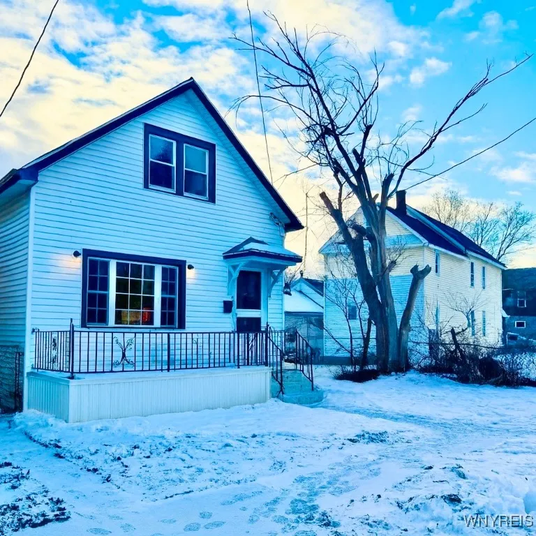 823 South Division Street, Buffalo, New York 14210, Buffalo, New York 14210, 2 Bedrooms Bedrooms, 6 Rooms Rooms,1 BathroomBathrooms,Residential,Closed,823 South Division Street, Buffalo, New York 14210,0,B1654408
