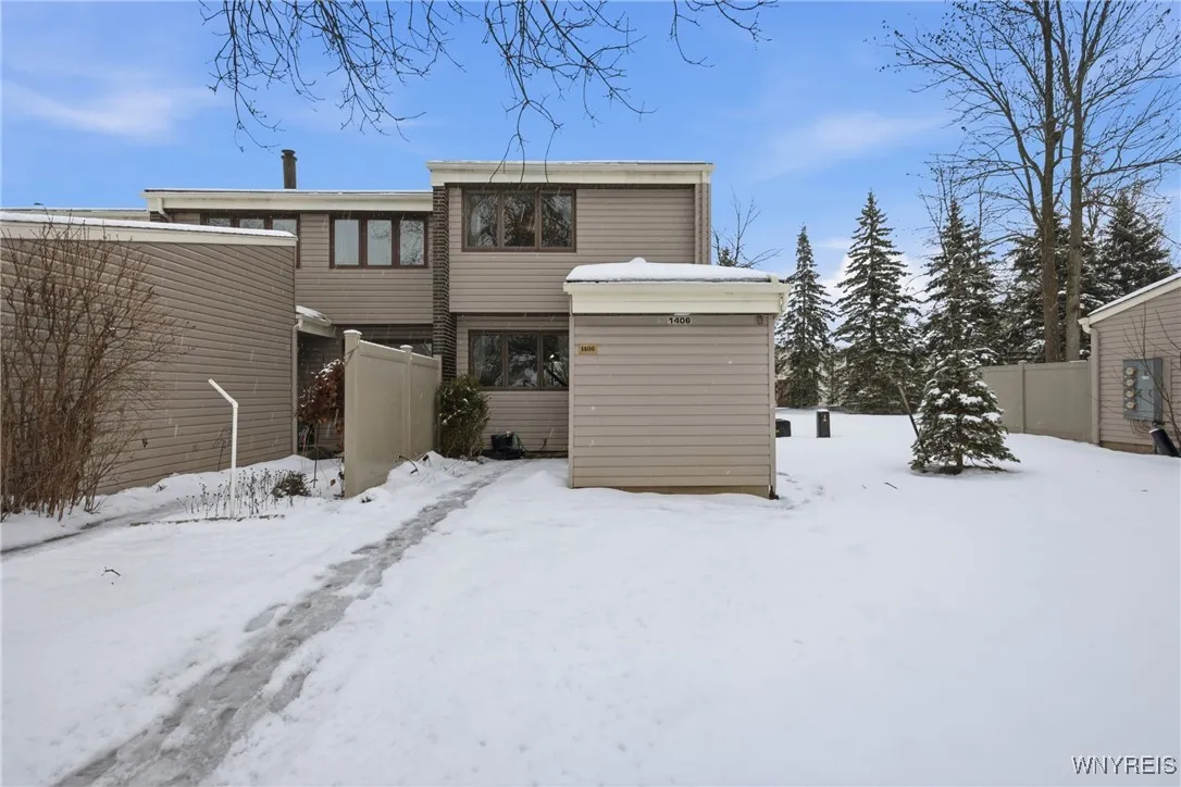 1406 Netherton Court, Amherst, New York 14051, Amherst, New York 14051, 2 Bedrooms Bedrooms, 6 Rooms Rooms,1 BathroomBathrooms,Residential Lease,For Rent,1406 Netherton Court, Amherst, New York 14051,0,B1654387