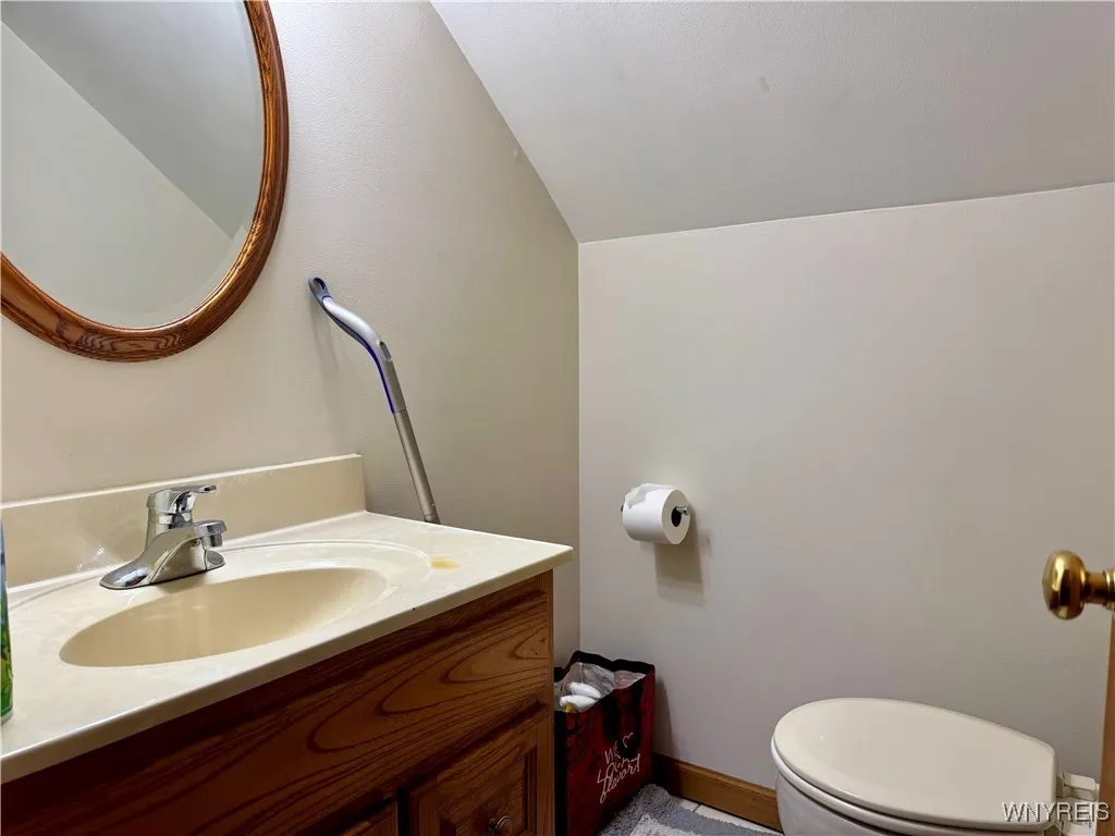 192 Victoria Boulevard, Tonawanda, New York 14217, Tonawanda, New York 14217, 7 Bedrooms Bedrooms, ,2 BathroomsBathrooms,Residential,Closed,192 Victoria Boulevard, Tonawanda, New York 14217,0,B1654407