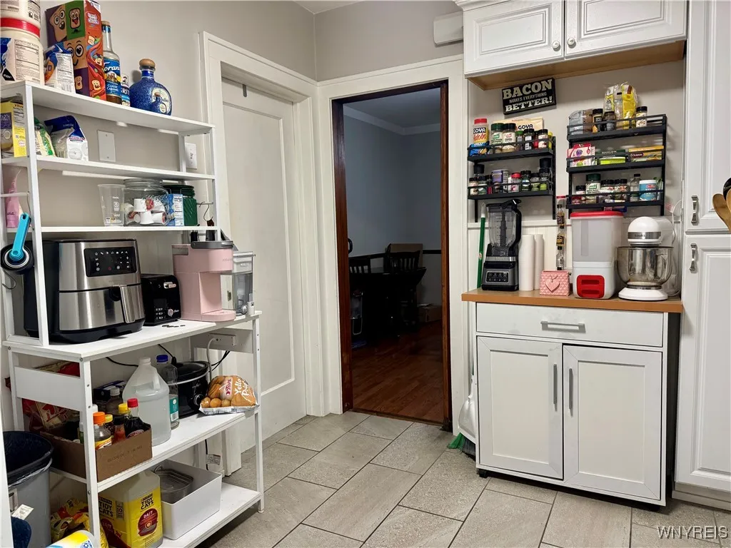 192 Victoria Boulevard, Tonawanda, New York 14217, Tonawanda, New York 14217, 7 Bedrooms Bedrooms, ,2 BathroomsBathrooms,Residential,Closed,192 Victoria Boulevard, Tonawanda, New York 14217,0,B1654407