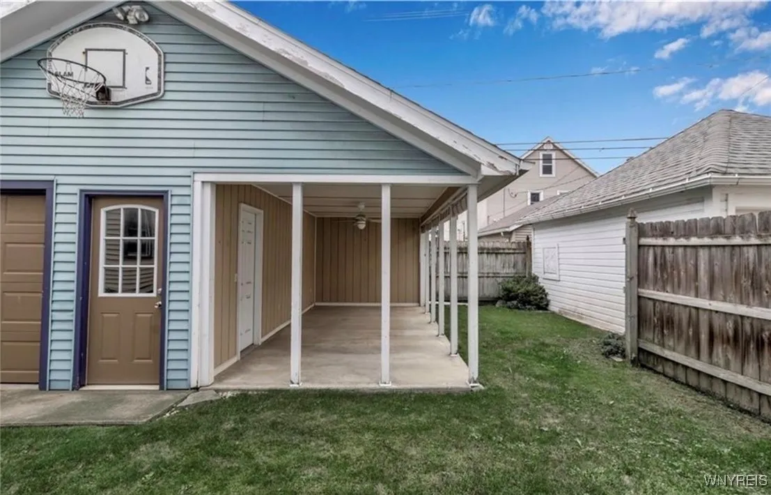 192 Victoria Boulevard, Tonawanda, New York 14217, Tonawanda, New York 14217, 7 Bedrooms Bedrooms, ,2 BathroomsBathrooms,Residential,Closed,192 Victoria Boulevard, Tonawanda, New York 14217,0,B1654407