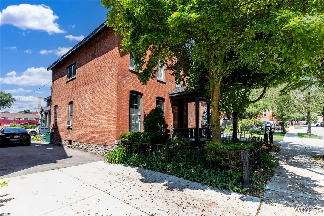 158-166 Park Street, Buffalo, New York 14201, Buffalo, New York 14201, 12 Bedrooms Bedrooms, ,Multi Family,Closed,158-166 Park Street, Buffalo, New York 14201,0,B1654662