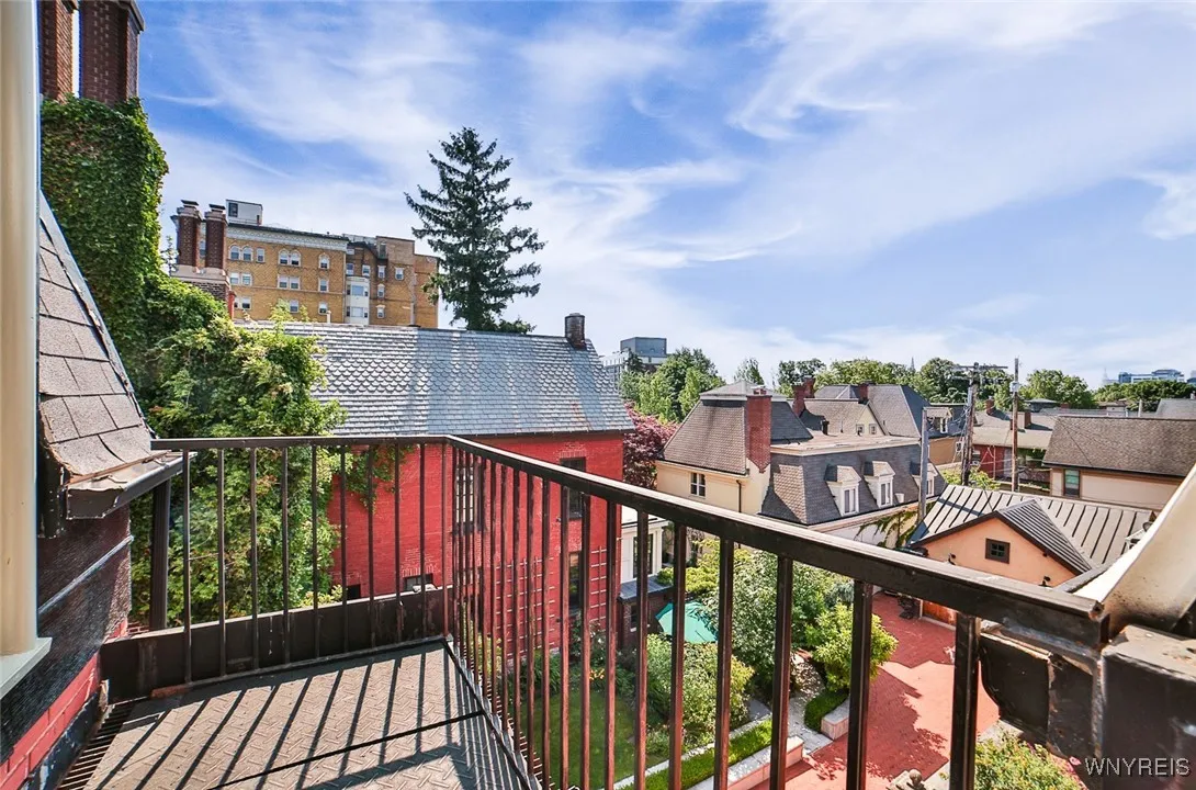 176 North Street, Buffalo, New York 14201, Buffalo, New York 14201, 11 Bedrooms Bedrooms, ,Multi Family,For Sale,176 North Street, Buffalo, New York 14201,0,B1654665