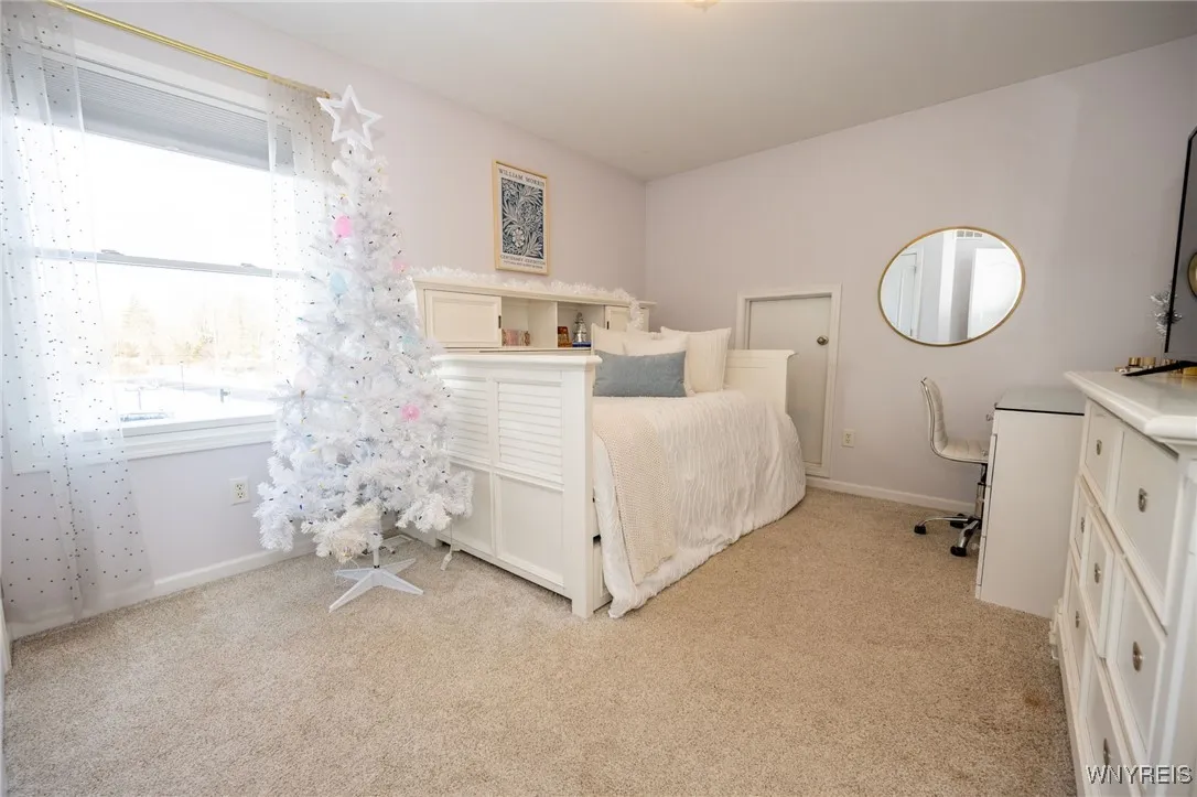 33 South Rockingham, Amherst, New York 14228, Amherst, New York 14228, 4 Bedrooms Bedrooms, 8 Rooms Rooms,3 BathroomsBathrooms,Residential,For Sale,33 South Rockingham, Amherst, New York 14228,0,B1654625