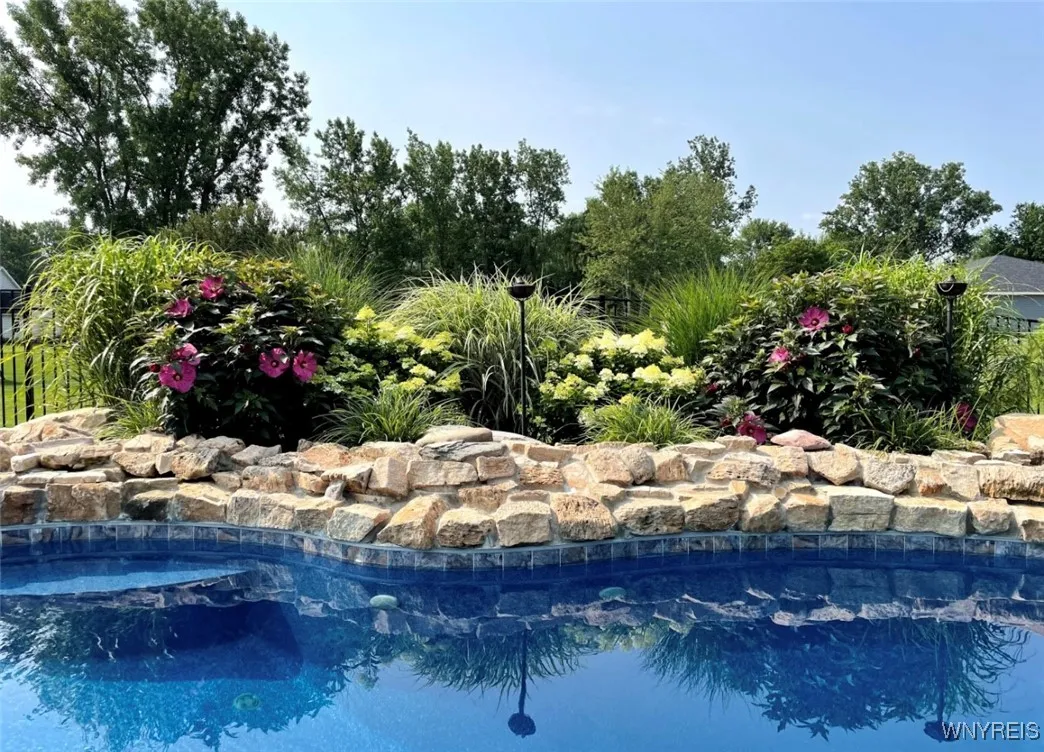 33 South Rockingham, Amherst, New York 14228, Amherst, New York 14228, 4 Bedrooms Bedrooms, 8 Rooms Rooms,3 BathroomsBathrooms,Residential,For Sale,33 South Rockingham, Amherst, New York 14228,0,B1654625