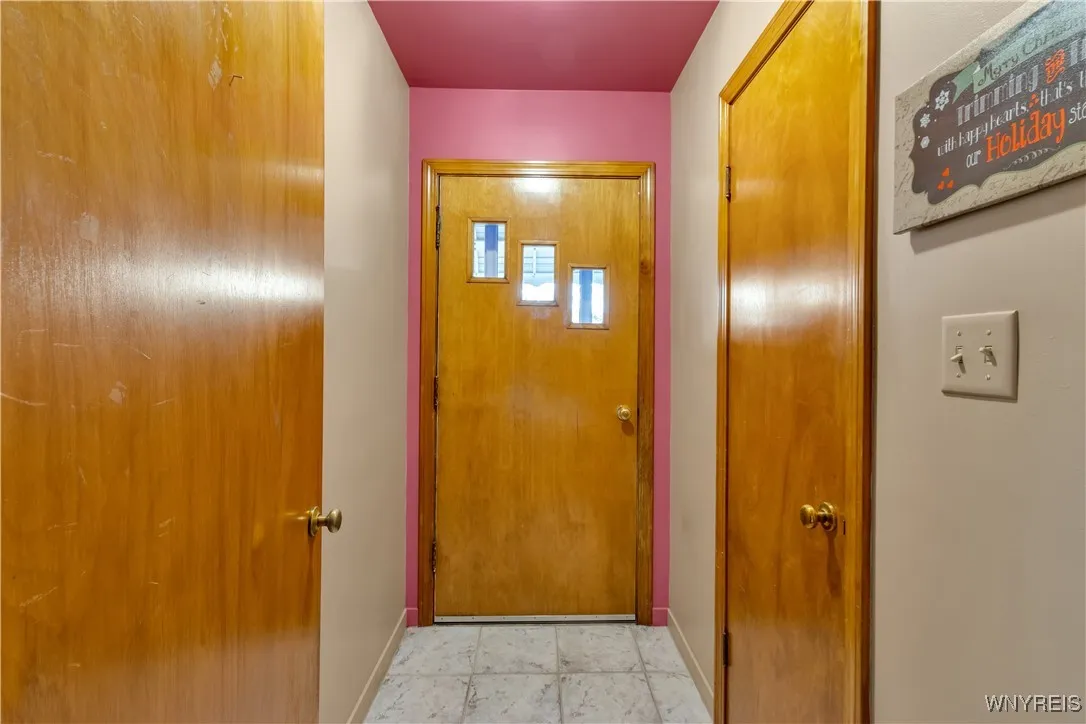 179 Hamilton Boulevard, Tonawanda, New York 14217, Tonawanda, New York 14217, 2 Bedrooms Bedrooms, 4 Rooms Rooms,1 BathroomBathrooms,Residential Lease,For Rent,179 Hamilton Boulevard, Tonawanda, New York 14217,0,B1654626