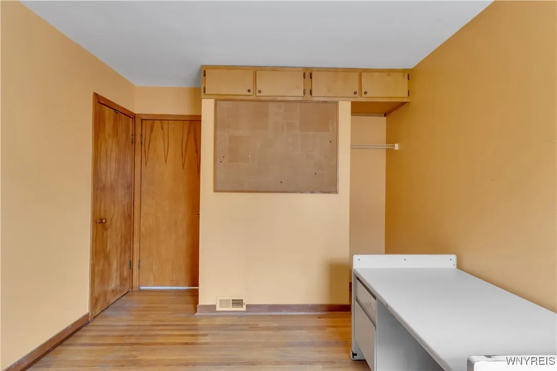 179 Hamilton Boulevard, Tonawanda, New York 14217, Tonawanda, New York 14217, 2 Bedrooms Bedrooms, 4 Rooms Rooms,1 BathroomBathrooms,Residential Lease,For Rent,179 Hamilton Boulevard, Tonawanda, New York 14217,0,B1654626