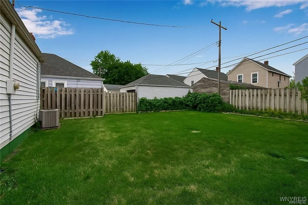 179 Hamilton Boulevard, Tonawanda, New York 14217, Tonawanda, New York 14217, 2 Bedrooms Bedrooms, 4 Rooms Rooms,1 BathroomBathrooms,Residential Lease,For Rent,179 Hamilton Boulevard, Tonawanda, New York 14217,0,B1654626