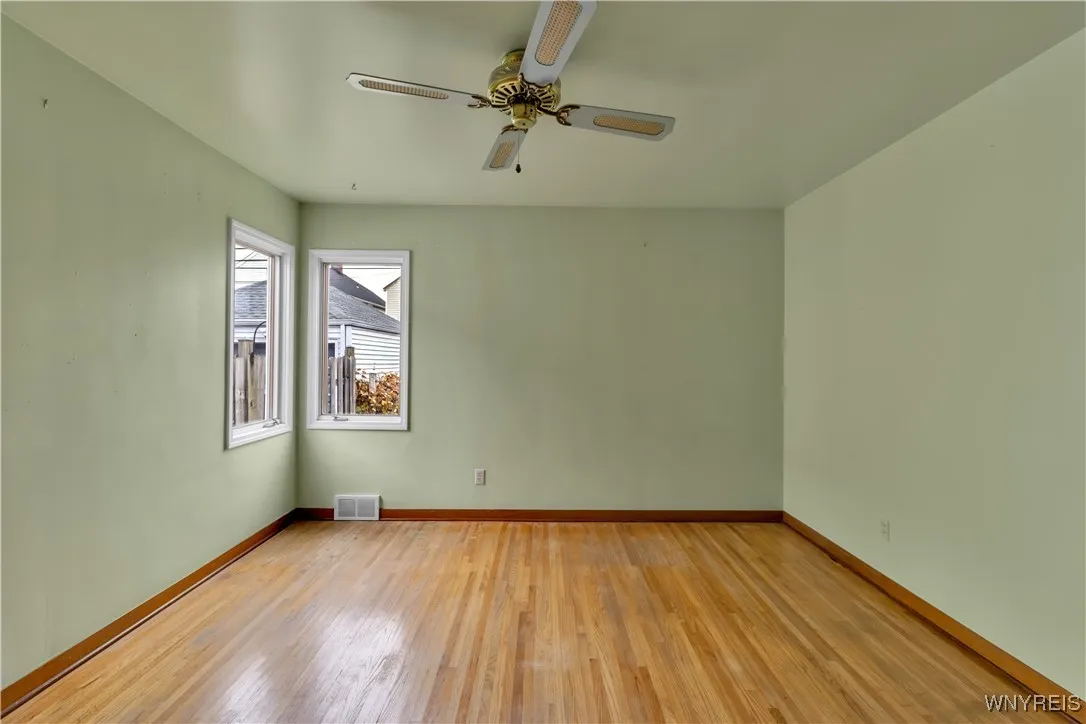 179 Hamilton Boulevard, Tonawanda, New York 14217, Tonawanda, New York 14217, 2 Bedrooms Bedrooms, 4 Rooms Rooms,1 BathroomBathrooms,Residential Lease,For Rent,179 Hamilton Boulevard, Tonawanda, New York 14217,0,B1654626