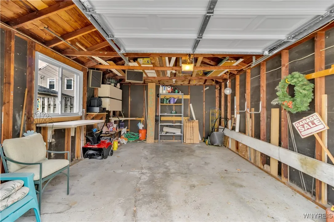 179 Hamilton Boulevard, Tonawanda, New York 14217, Tonawanda, New York 14217, 2 Bedrooms Bedrooms, 4 Rooms Rooms,1 BathroomBathrooms,Residential Lease,For Rent,179 Hamilton Boulevard, Tonawanda, New York 14217,0,B1654626