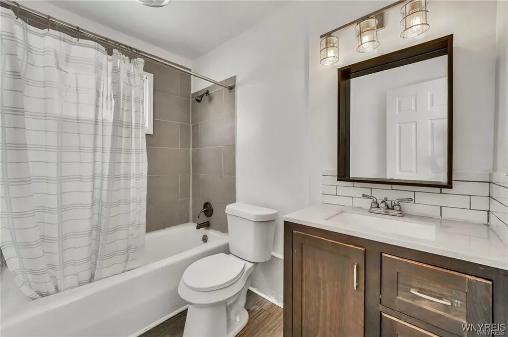 19 Avery Avenue, Buffalo, New York 14216, Buffalo, New York 14216, 4 Bedrooms Bedrooms, ,2 BathroomsBathrooms,Residential,Closed,19 Avery Avenue, Buffalo, New York 14216,0,B1654682