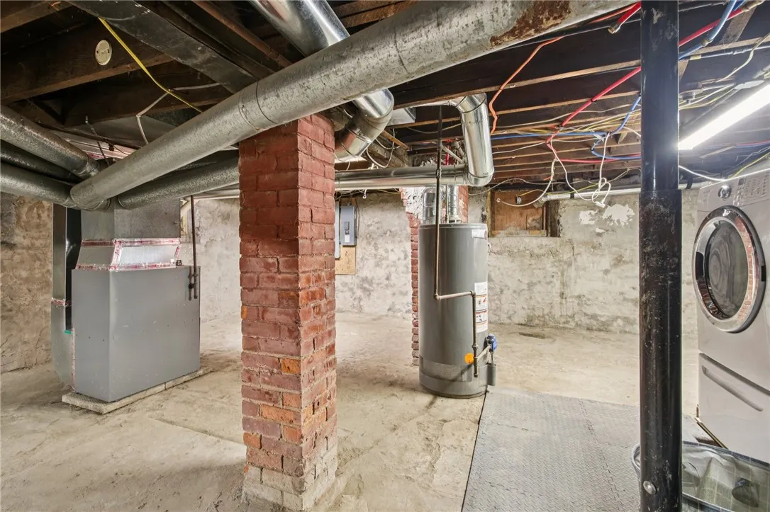 619 Dewey Avenue, Rochester, New York 14613, Rochester, New York 14613, 3 Bedrooms Bedrooms, 7 Rooms Rooms,2 BathroomsBathrooms,Residential,For Sale,619 Dewey Avenue, Rochester, New York 14613,0,R1654379