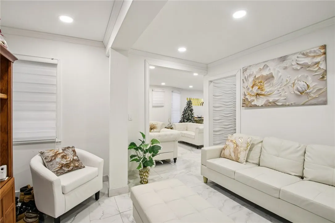 619 Dewey Avenue, Rochester, New York 14613, Rochester, New York 14613, 3 Bedrooms Bedrooms, 7 Rooms Rooms,2 BathroomsBathrooms,Residential,For Sale,619 Dewey Avenue, Rochester, New York 14613,0,R1654379