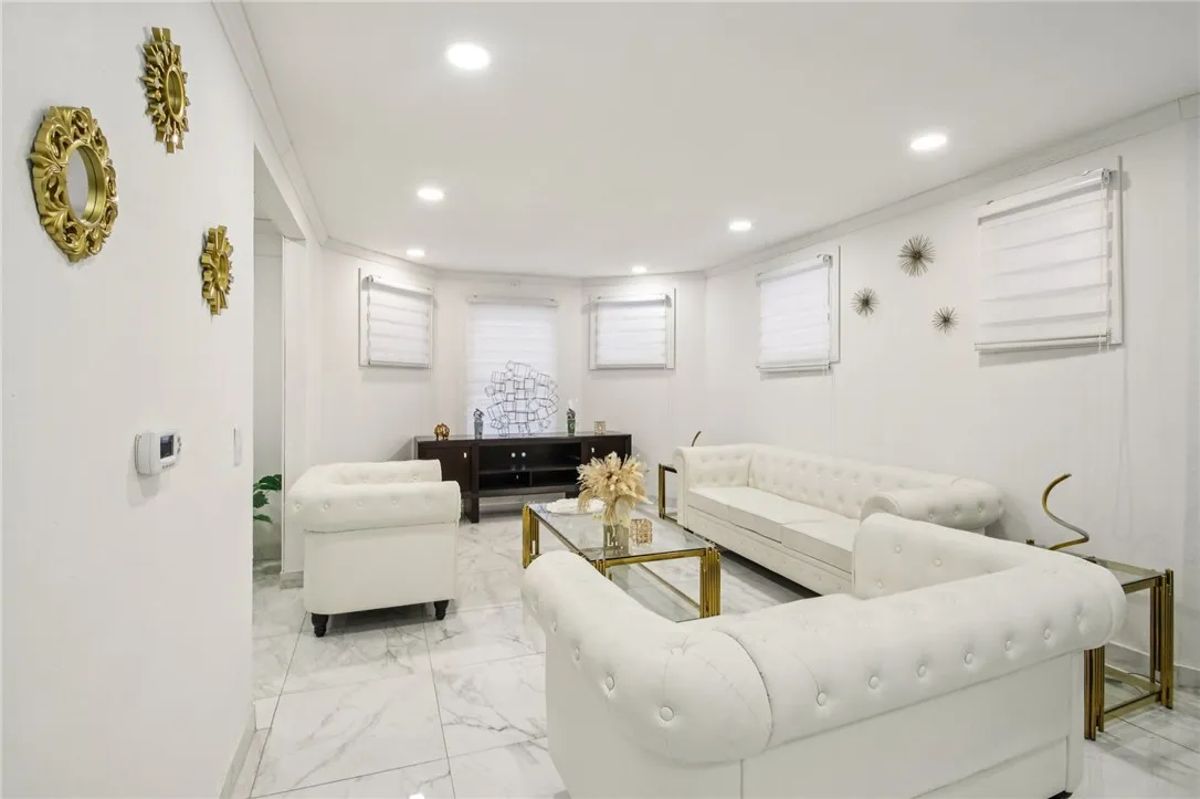 619 Dewey Avenue, Rochester, New York 14613, Rochester, New York 14613, 3 Bedrooms Bedrooms, 7 Rooms Rooms,2 BathroomsBathrooms,Residential,For Sale,619 Dewey Avenue, Rochester, New York 14613,0,R1654379