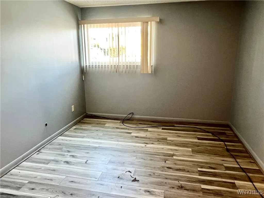 8421 Buffalo Avenue 14, Niagara Falls, New York 14, Niagara Falls, New York 14304, 2 Bedrooms Bedrooms, 4 Rooms Rooms,1 BathroomBathrooms,Residential,Closed,8421 Buffalo Avenue 14, Niagara Falls, New York 14,0,B1654480