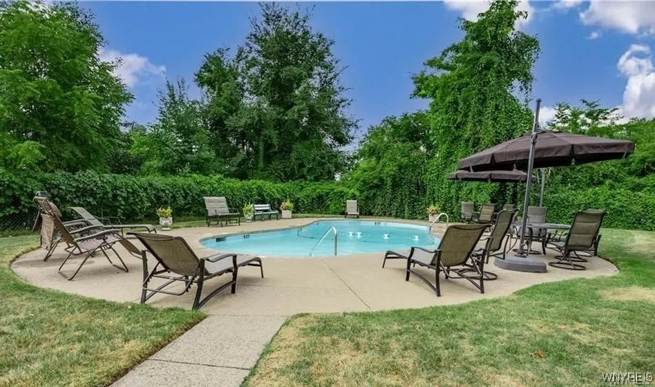 8421 Buffalo Avenue 14, Niagara Falls, New York 14, Niagara Falls, New York 14304, 2 Bedrooms Bedrooms, 4 Rooms Rooms,1 BathroomBathrooms,Residential,Closed,8421 Buffalo Avenue 14, Niagara Falls, New York 14,0,B1654480