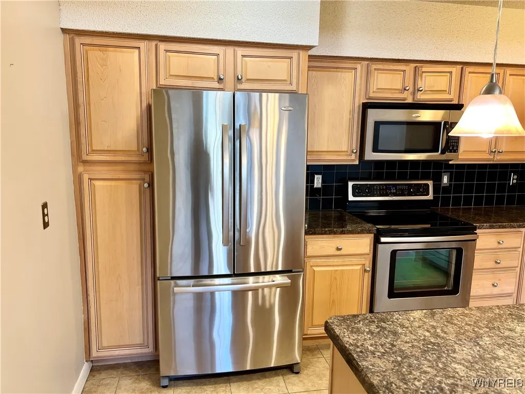 8421 Buffalo Avenue 14, Niagara Falls, New York 14, Niagara Falls, New York 14304, 2 Bedrooms Bedrooms, 4 Rooms Rooms,1 BathroomBathrooms,Residential,Closed,8421 Buffalo Avenue 14, Niagara Falls, New York 14,0,B1654480