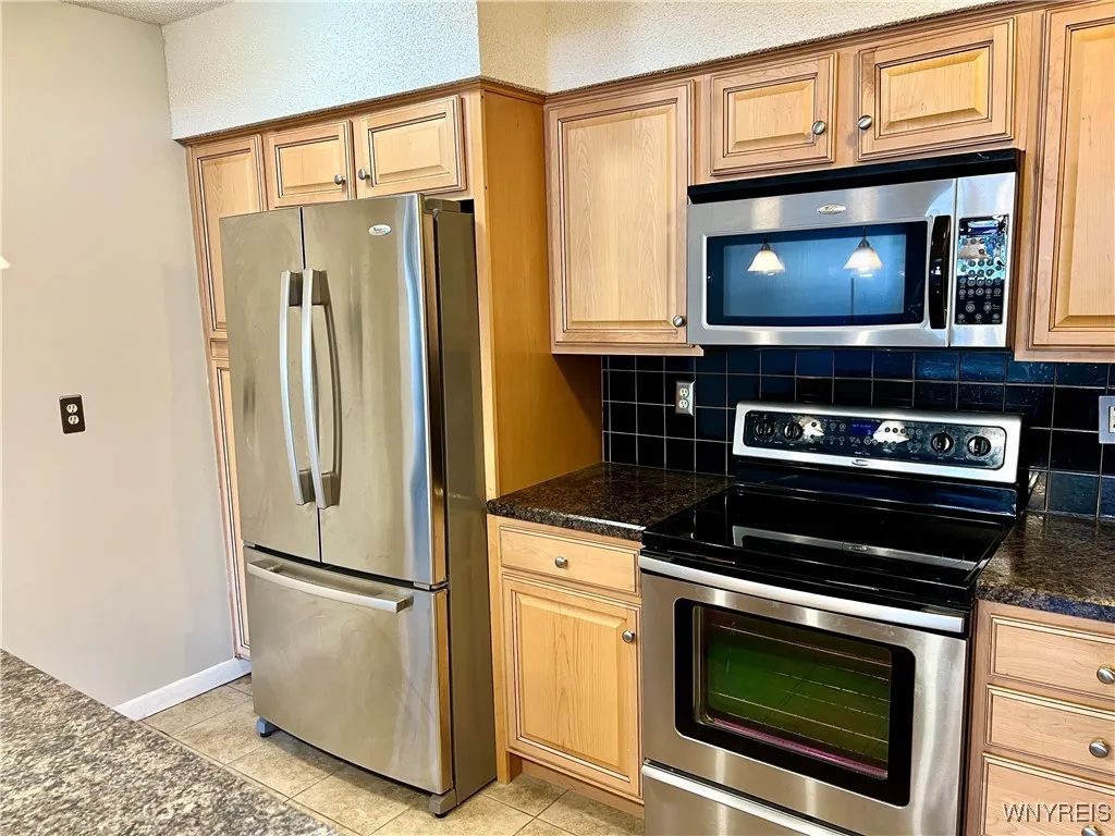 8421 Buffalo Avenue 14, Niagara Falls, New York 14, Niagara Falls, New York 14304, 2 Bedrooms Bedrooms, 4 Rooms Rooms,1 BathroomBathrooms,Residential,Closed,8421 Buffalo Avenue 14, Niagara Falls, New York 14,0,B1654480