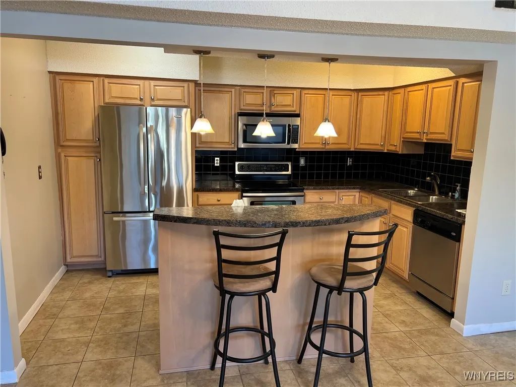 8421 Buffalo Avenue 14, Niagara Falls, New York 14, Niagara Falls, New York 14304, 2 Bedrooms Bedrooms, 4 Rooms Rooms,1 BathroomBathrooms,Residential,Closed,8421 Buffalo Avenue 14, Niagara Falls, New York 14,0,B1654480