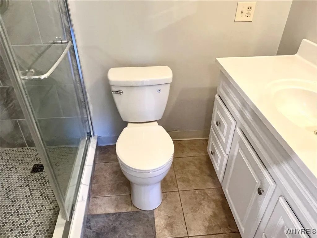 8421 Buffalo Avenue 14, Niagara Falls, New York 14, Niagara Falls, New York 14304, 2 Bedrooms Bedrooms, 4 Rooms Rooms,1 BathroomBathrooms,Residential,Closed,8421 Buffalo Avenue 14, Niagara Falls, New York 14,0,B1654480