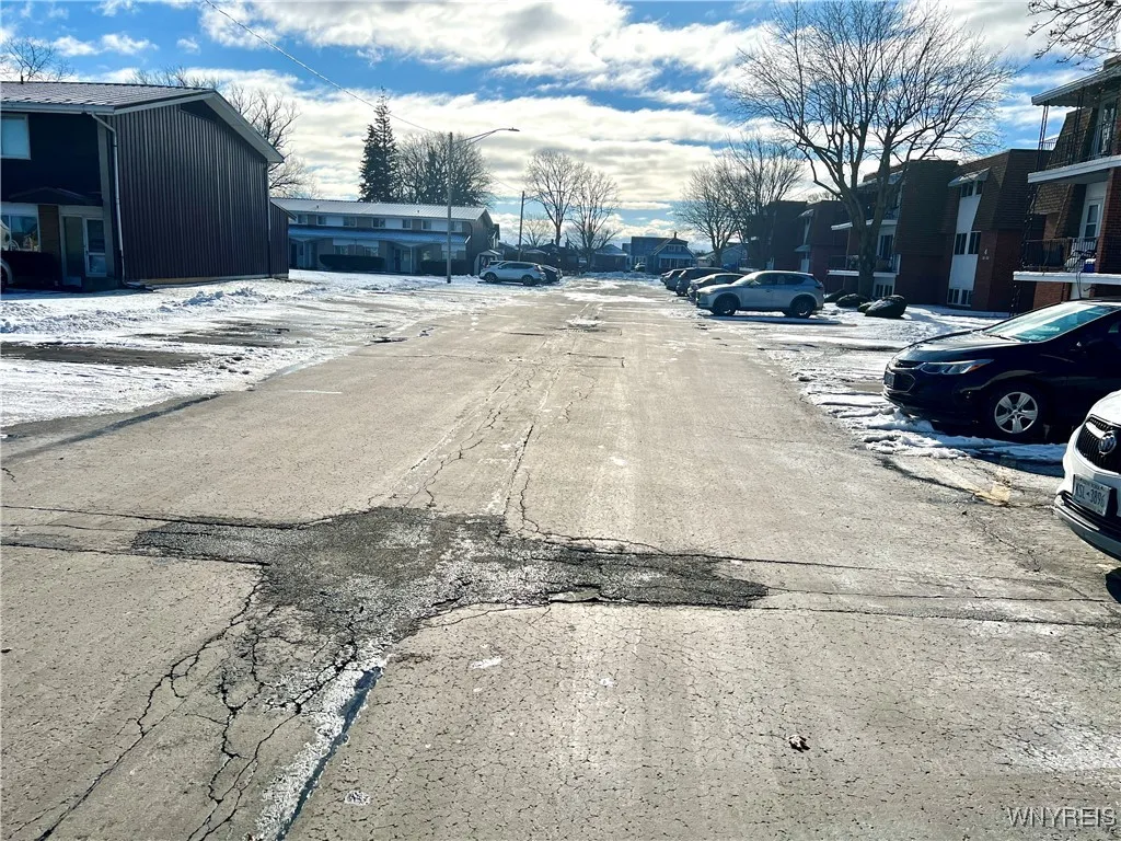 8421 Buffalo Avenue 14, Niagara Falls, New York 14, Niagara Falls, New York 14304, 2 Bedrooms Bedrooms, 4 Rooms Rooms,1 BathroomBathrooms,Residential,Closed,8421 Buffalo Avenue 14, Niagara Falls, New York 14,0,B1654480