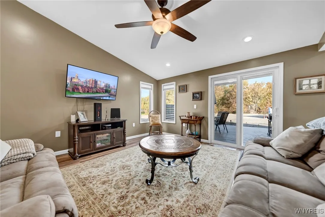3958 Southwestern Boulevard, Orchard Park, New Yor, Orchard Park, New York 14127, 4 Bedrooms Bedrooms, 8 Rooms Rooms,2 BathroomsBathrooms,Residential,For Sale,3958 Southwestern Boulevard, Orchard Park, New Yor,0,B1654749
