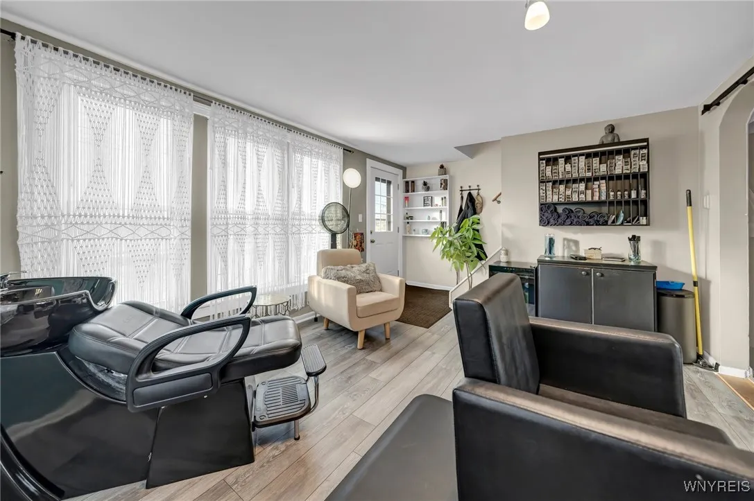 3958 Southwestern Boulevard, Orchard Park, New Yor, Orchard Park, New York 14127, 4 Bedrooms Bedrooms, 8 Rooms Rooms,2 BathroomsBathrooms,Residential,For Sale,3958 Southwestern Boulevard, Orchard Park, New Yor,0,B1654749