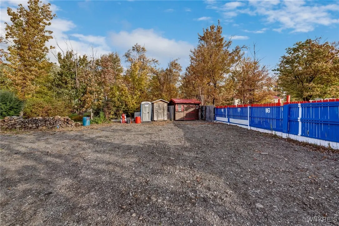 3958 Southwestern Boulevard, Orchard Park, New Yor, Orchard Park, New York 14127, 4 Bedrooms Bedrooms, 8 Rooms Rooms,2 BathroomsBathrooms,Residential,For Sale,3958 Southwestern Boulevard, Orchard Park, New Yor,0,B1654749