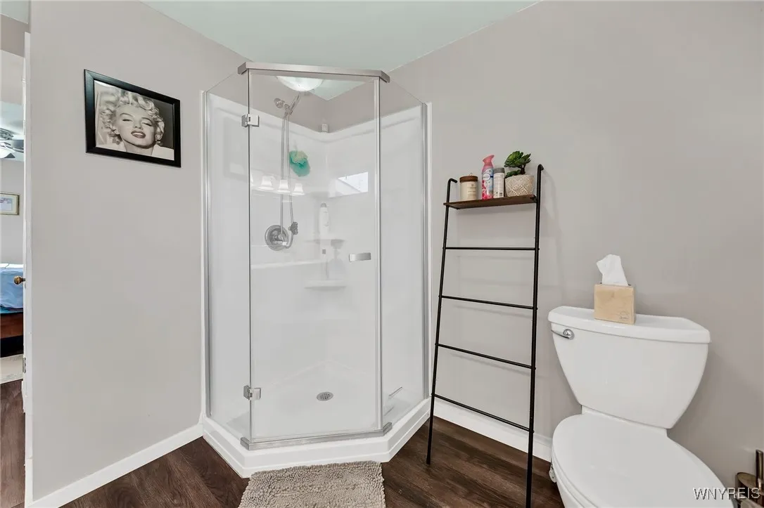 3958 Southwestern Boulevard, Orchard Park, New Yor, Orchard Park, New York 14127, 4 Bedrooms Bedrooms, 8 Rooms Rooms,2 BathroomsBathrooms,Residential,For Sale,3958 Southwestern Boulevard, Orchard Park, New Yor,0,B1654749