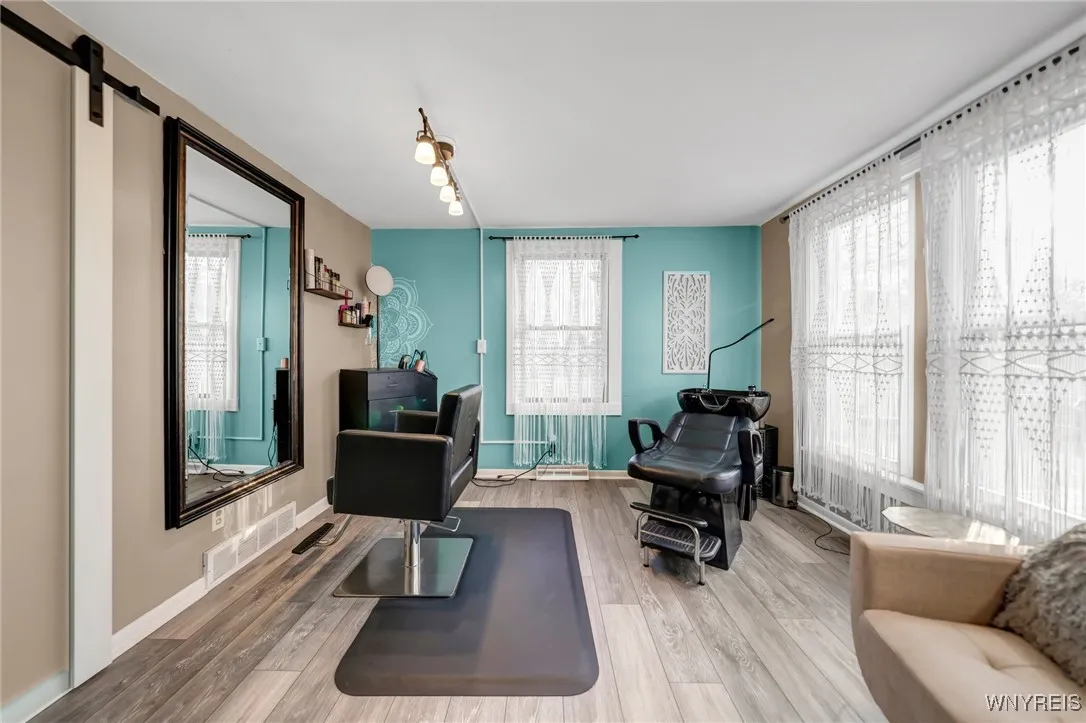 3958 Southwestern Boulevard, Orchard Park, New Yor, Orchard Park, New York 14127, 4 Bedrooms Bedrooms, 8 Rooms Rooms,2 BathroomsBathrooms,Residential,For Sale,3958 Southwestern Boulevard, Orchard Park, New Yor,0,B1654749