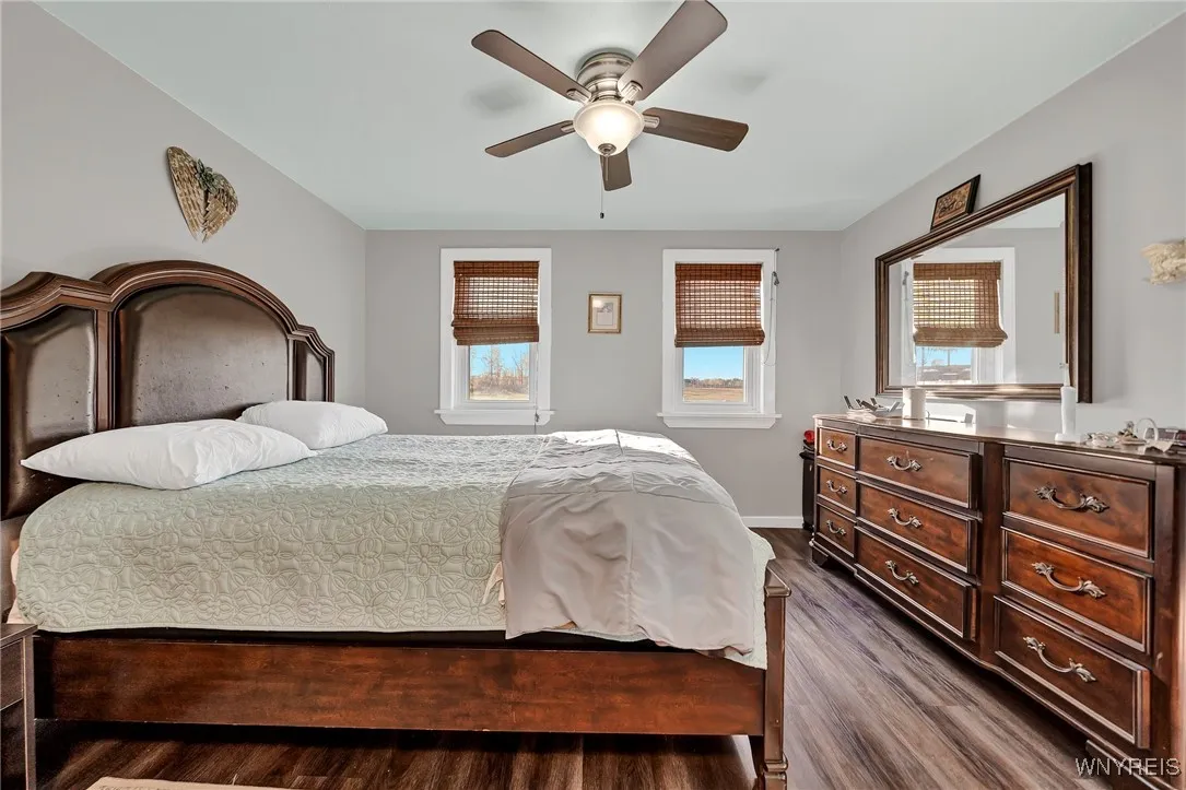 3958 Southwestern Boulevard, Orchard Park, New Yor, Orchard Park, New York 14127, 4 Bedrooms Bedrooms, 8 Rooms Rooms,2 BathroomsBathrooms,Residential,For Sale,3958 Southwestern Boulevard, Orchard Park, New Yor,0,B1654749