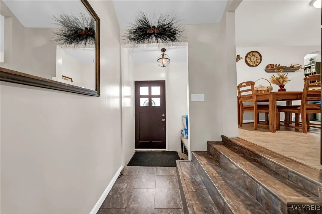 3958 Southwestern Boulevard, Orchard Park, New Yor, Orchard Park, New York 14127, 4 Bedrooms Bedrooms, 8 Rooms Rooms,2 BathroomsBathrooms,Residential,For Sale,3958 Southwestern Boulevard, Orchard Park, New Yor,0,B1654749