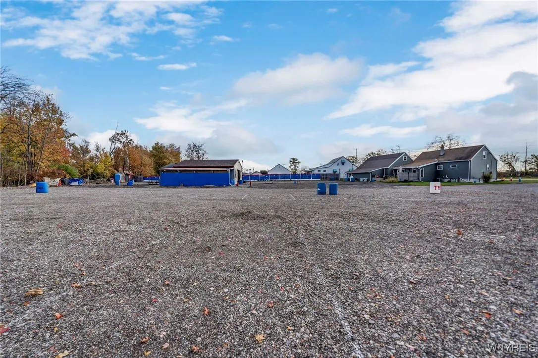 3964 Southwestern Boulevard, Orchard Park, New Yor, Orchard Park, New York 14127, 4 Bedrooms Bedrooms, 7 Rooms Rooms,1 BathroomBathrooms,Residential,For Sale,3964 Southwestern Boulevard, Orchard Park, New Yor,0,B1654758
