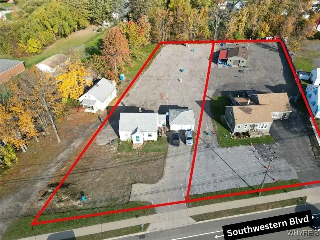 3964 Southwestern Boulevard, Orchard Park, New Yor, Orchard Park, New York 14127, 4 Bedrooms Bedrooms, 7 Rooms Rooms,1 BathroomBathrooms,Residential,For Sale,3964 Southwestern Boulevard, Orchard Park, New Yor,0,B1654758