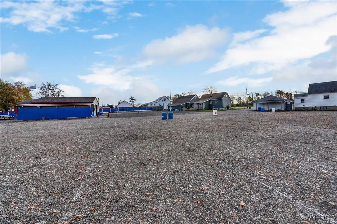 3964 Southwestern Boulevard, Orchard Park, New Yor, Orchard Park, New York 14127, 4 Bedrooms Bedrooms, 7 Rooms Rooms,1 BathroomBathrooms,Residential,For Sale,3964 Southwestern Boulevard, Orchard Park, New Yor,0,B1654758