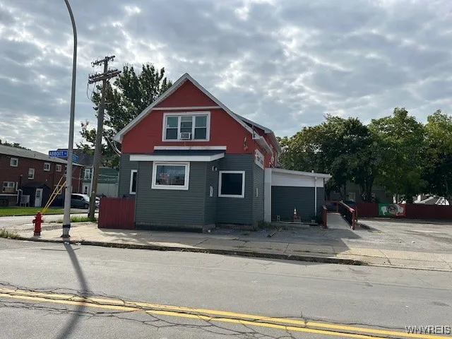 107 Abbott Road, Buffalo, New York 14220, Buffalo, New York 14220, ,Commercial Sale,For Sale,107 Abbott Road, Buffalo, New York 14220,0,B1654782