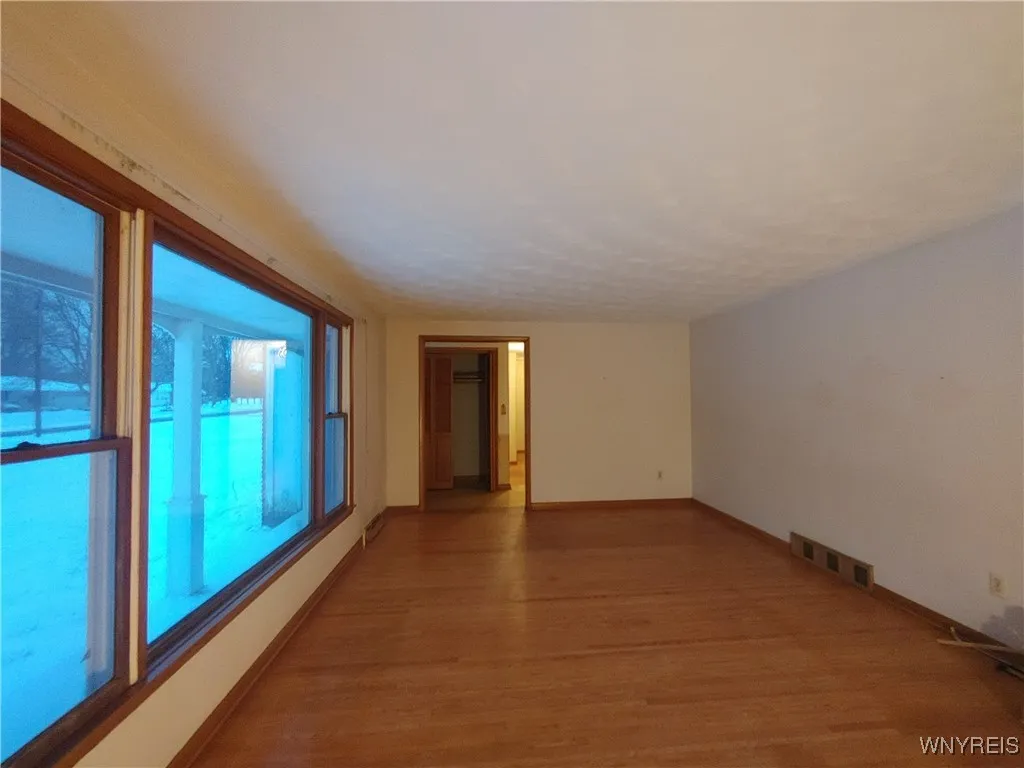 4750 Schurr Road, Clarence, New York 14031, Clarence, New York 14031, 3 Bedrooms Bedrooms, 7 Rooms Rooms,1 BathroomBathrooms,Residential,Closed,4750 Schurr Road, Clarence, New York 14031,0,B1654776