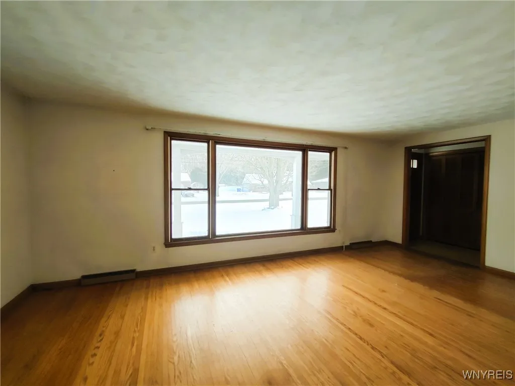 4750 Schurr Road, Clarence, New York 14031, Clarence, New York 14031, 3 Bedrooms Bedrooms, 7 Rooms Rooms,1 BathroomBathrooms,Residential,Closed,4750 Schurr Road, Clarence, New York 14031,0,B1654776