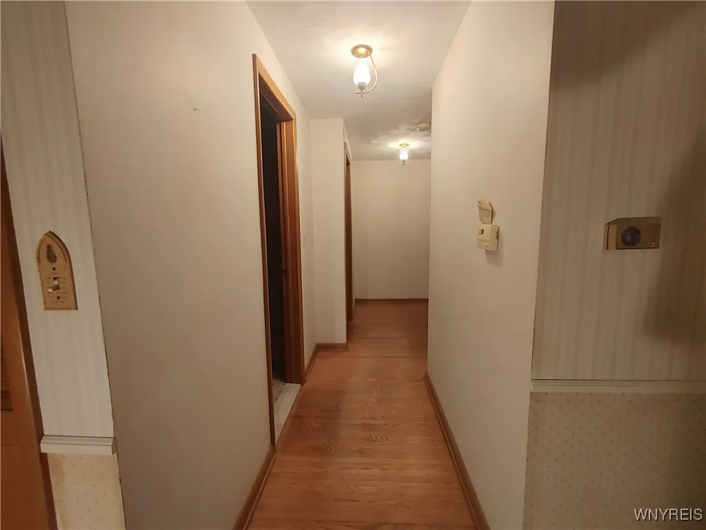 4750 Schurr Road, Clarence, New York 14031, Clarence, New York 14031, 3 Bedrooms Bedrooms, 7 Rooms Rooms,1 BathroomBathrooms,Residential,Closed,4750 Schurr Road, Clarence, New York 14031,0,B1654776