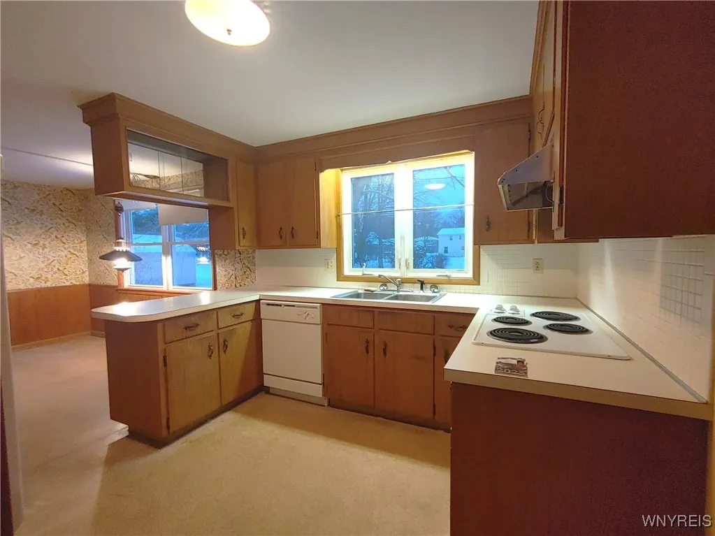 4750 Schurr Road, Clarence, New York 14031, Clarence, New York 14031, 3 Bedrooms Bedrooms, 7 Rooms Rooms,1 BathroomBathrooms,Residential,Closed,4750 Schurr Road, Clarence, New York 14031,0,B1654776