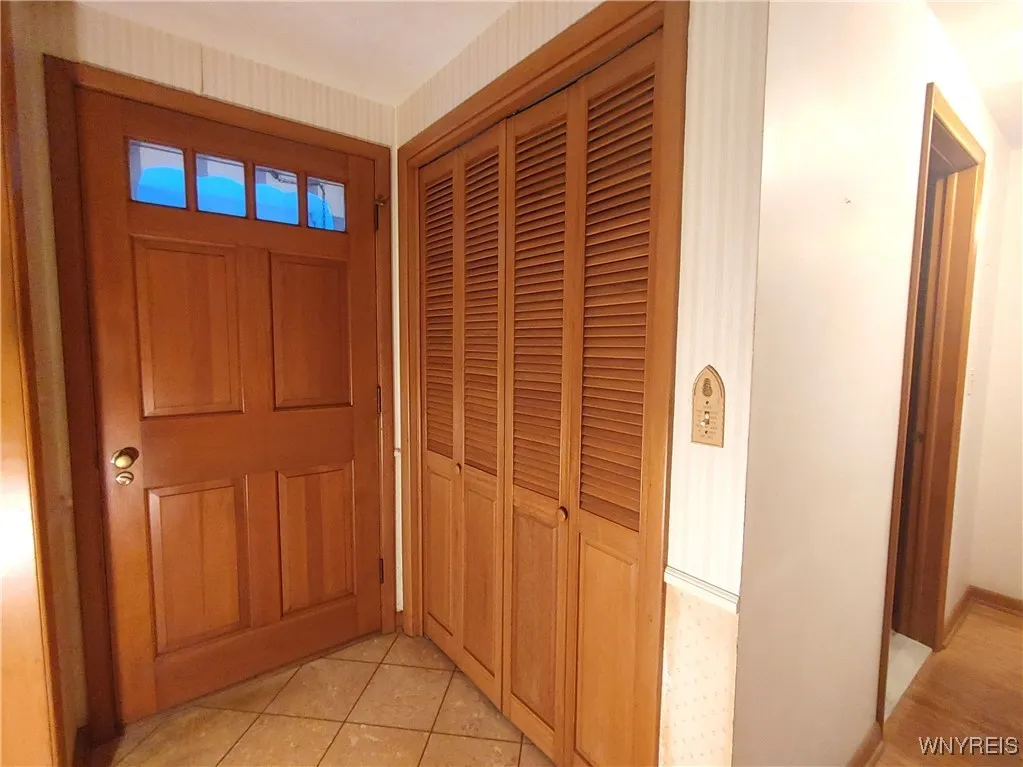 4750 Schurr Road, Clarence, New York 14031, Clarence, New York 14031, 3 Bedrooms Bedrooms, 7 Rooms Rooms,1 BathroomBathrooms,Residential,Closed,4750 Schurr Road, Clarence, New York 14031,0,B1654776