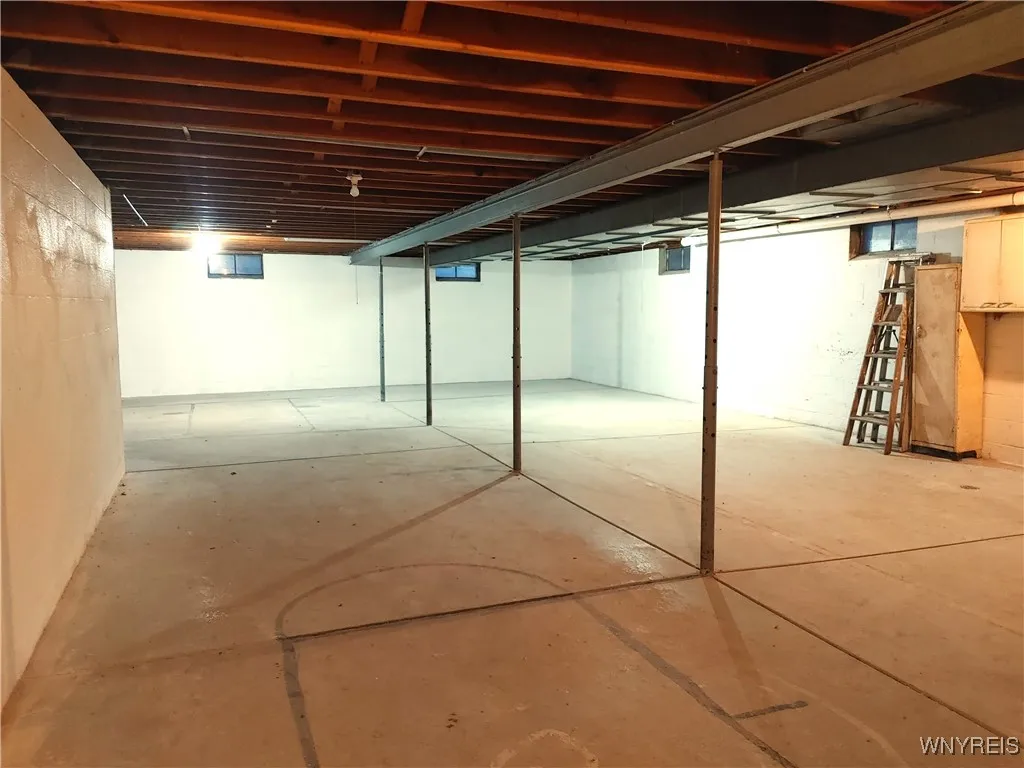 4750 Schurr Road, Clarence, New York 14031, Clarence, New York 14031, 3 Bedrooms Bedrooms, 7 Rooms Rooms,1 BathroomBathrooms,Residential,Closed,4750 Schurr Road, Clarence, New York 14031,0,B1654776