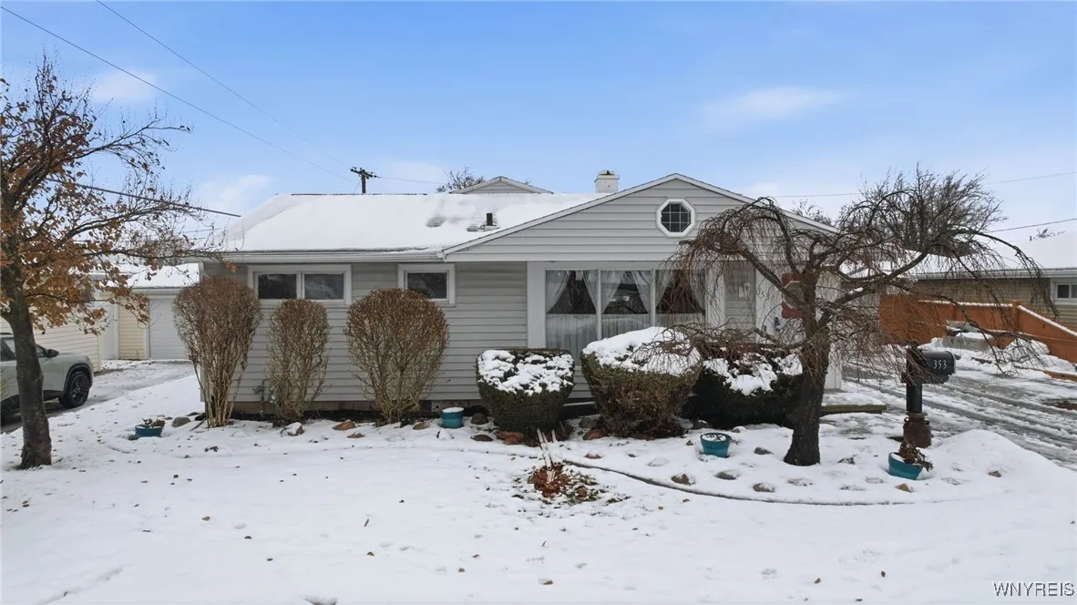 353 Glenalby Road, Tonawanda, New York 14150, Tonawanda, New York 14150, 4 Bedrooms Bedrooms, 11 Rooms Rooms,1 BathroomBathrooms,Residential,Closed,353 Glenalby Road, Tonawanda, New York 14150,0,B1654186