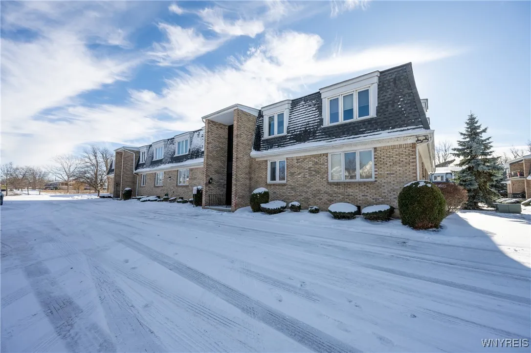 11 Georgian Lane 7, Amherst, New York 14221, Amherst, New York 14221, 3 Bedrooms Bedrooms, 6 Rooms Rooms,2 BathroomsBathrooms,Residential,Closed,11 Georgian Lane 7, Amherst, New York 14221,0,B1653806